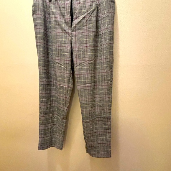 Vince Camuto - Picture 9 of 9